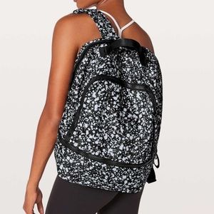 Lululemon city adventurer backpack